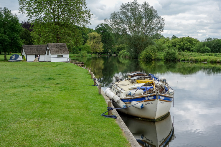 wroxham coltishall walk © michael button