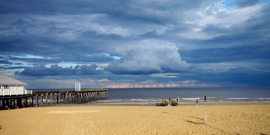 Lowestoft beach copyright Mark Skipper