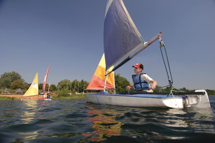 Learning to sail on the Broads