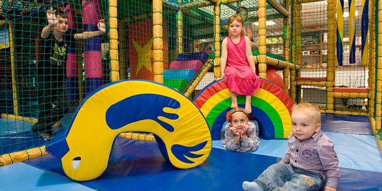 Playgrounds, activity centres and amusements