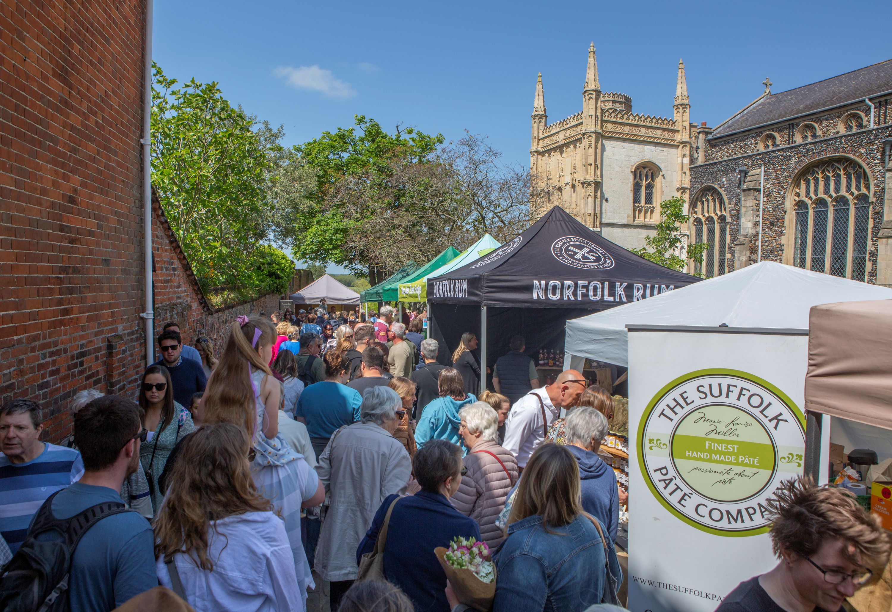 Stalls and visitors at Beccles Food and Drink Festival