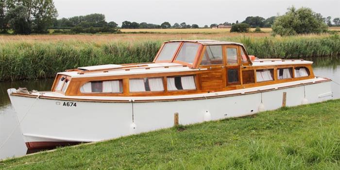 Martham Boat Building & Dev Co Ltd – Boat Holiday
