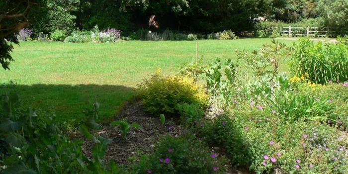 Farthing Green Holiday Apartments, Loddon image 3