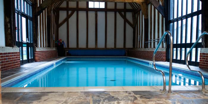 Tingdene Caldecott Hall Country Park – Swimming Pool image 2