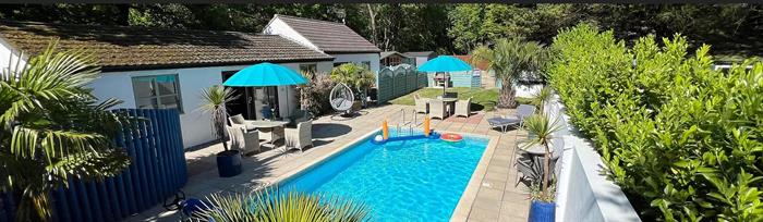 Poolside Lodges