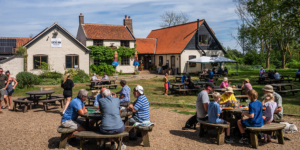 The Geldston Locks Pub
